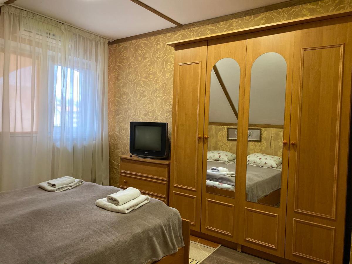 Hotel Августин à Solochyn Extérieur photo