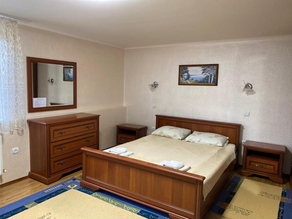 Hotel Августин à Solochyn Extérieur photo