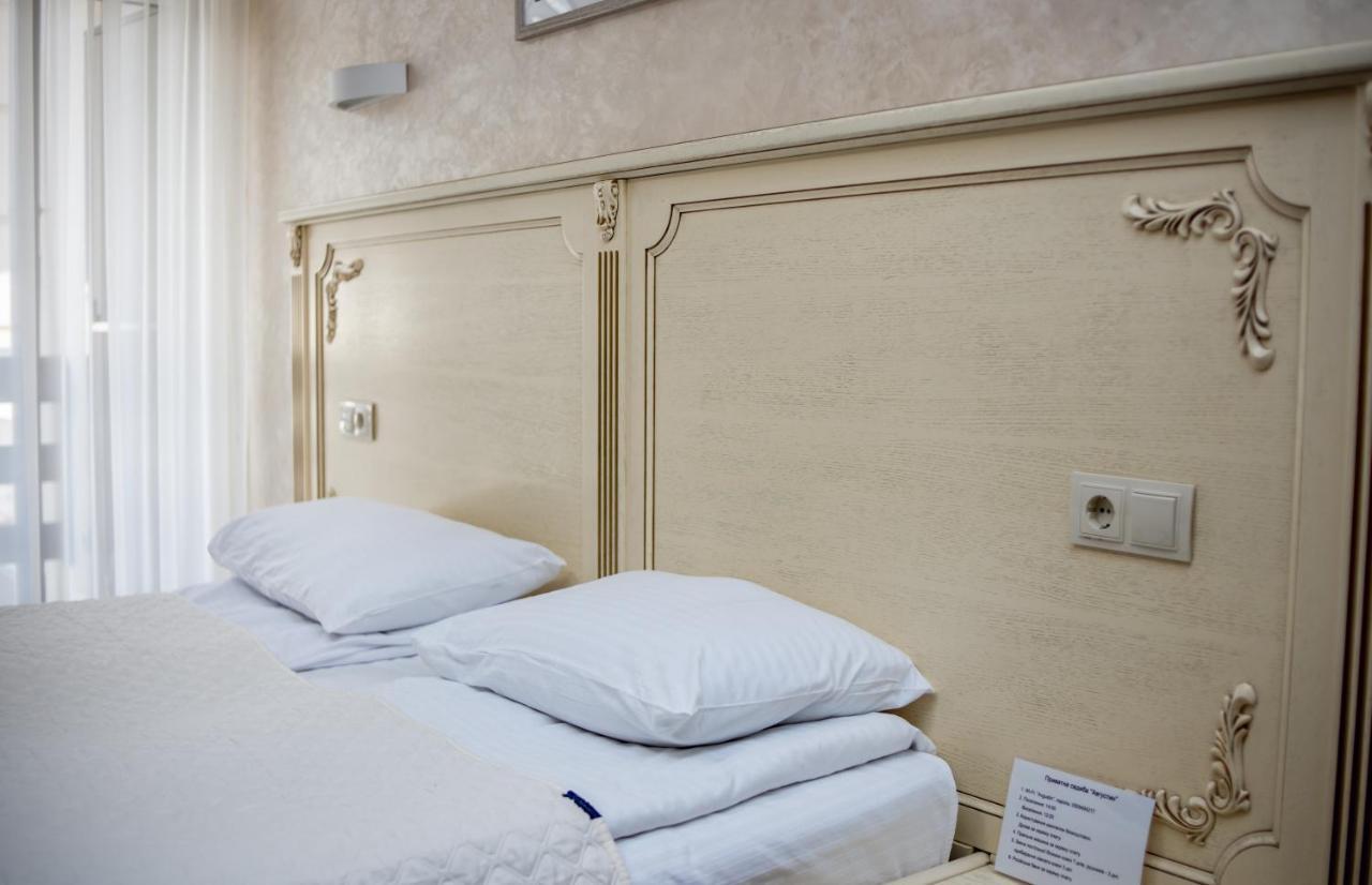 Hotel Августин à Solochyn Extérieur photo