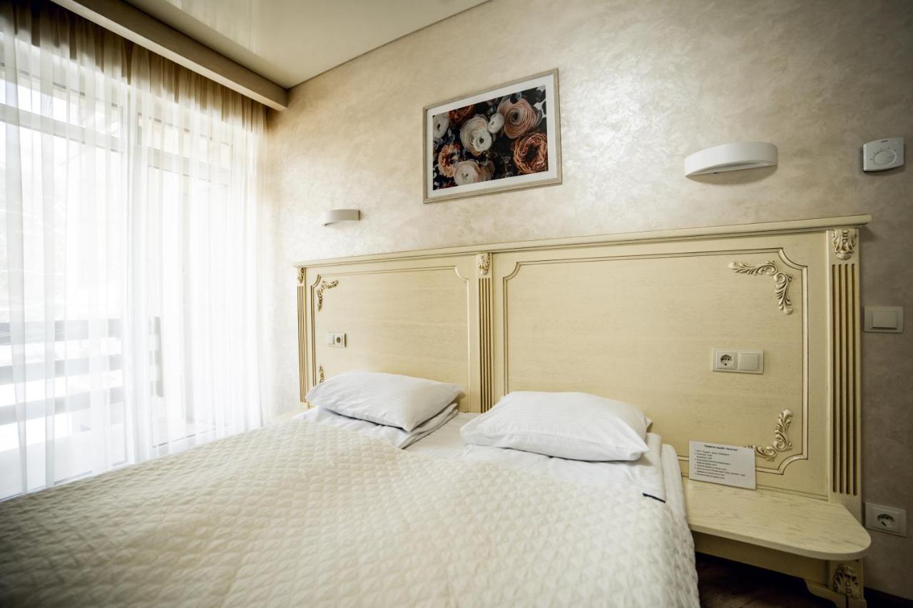 Hotel Августин à Solochyn Extérieur photo