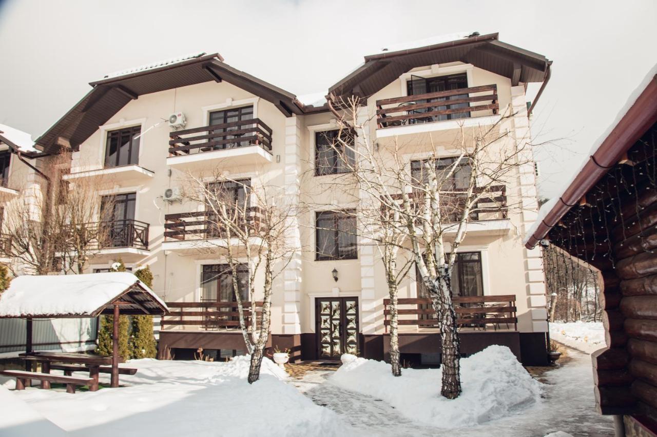 Hotel Августин à Solochyn Extérieur photo