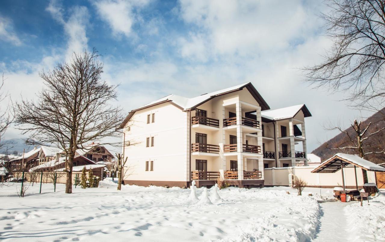 Hotel Августин à Solochyn Extérieur photo