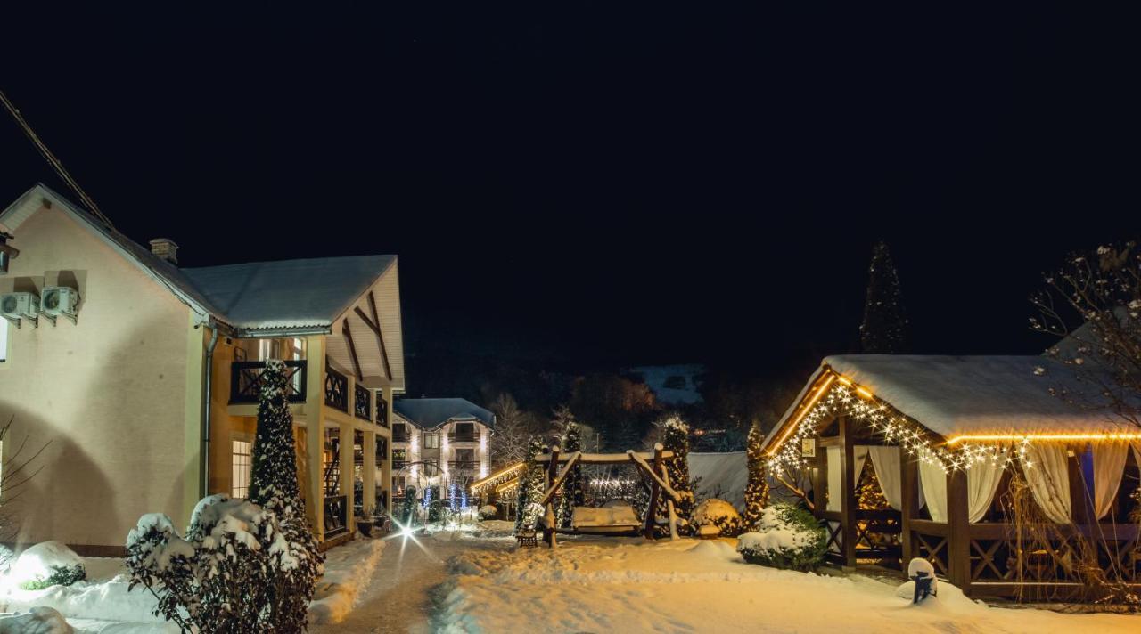 Hotel Августин à Solochyn Extérieur photo