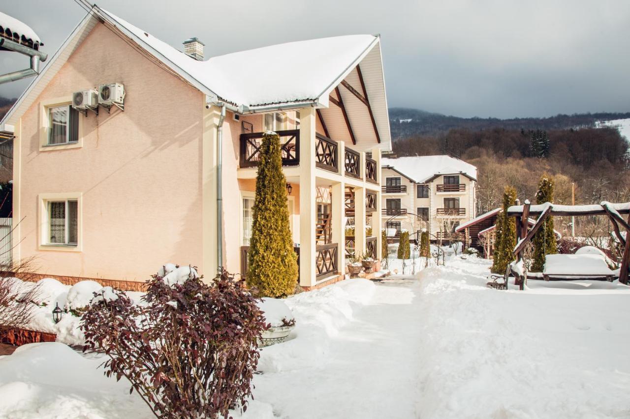 Hotel Августин à Solochyn Extérieur photo