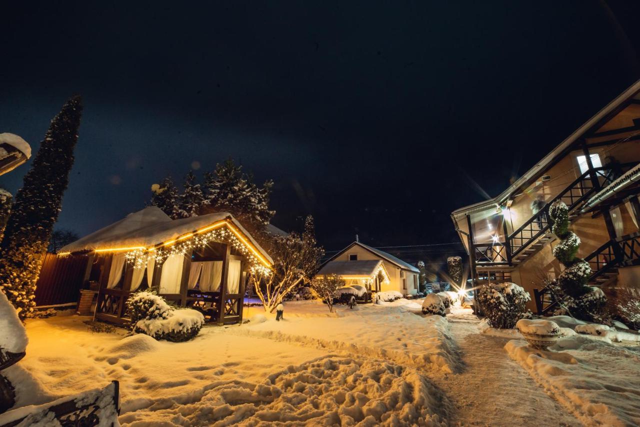 Hotel Августин à Solochyn Extérieur photo